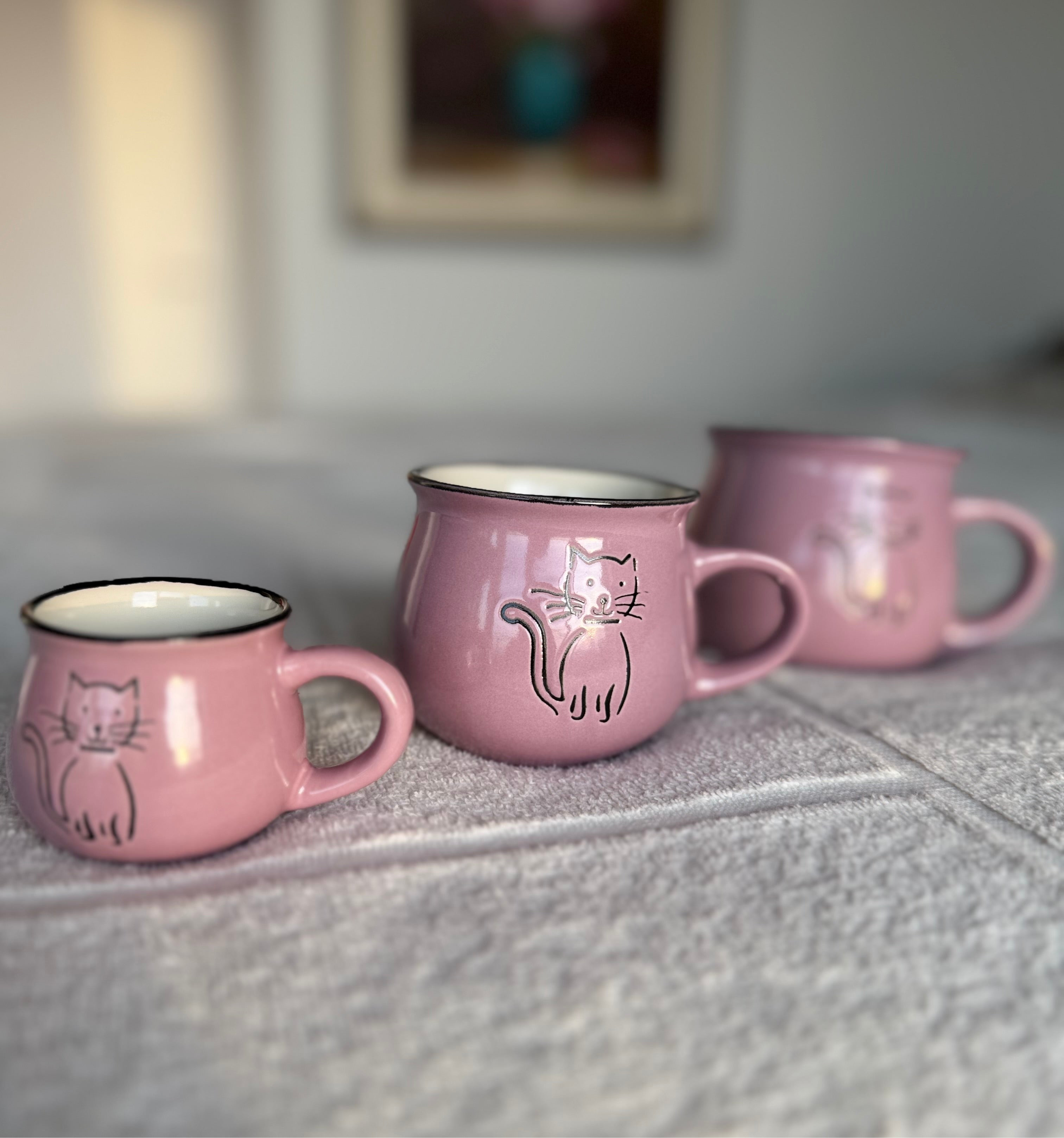 Ceramic mug with cat, lavender