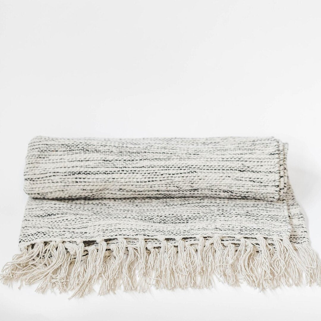 Cotton rug  with tassels