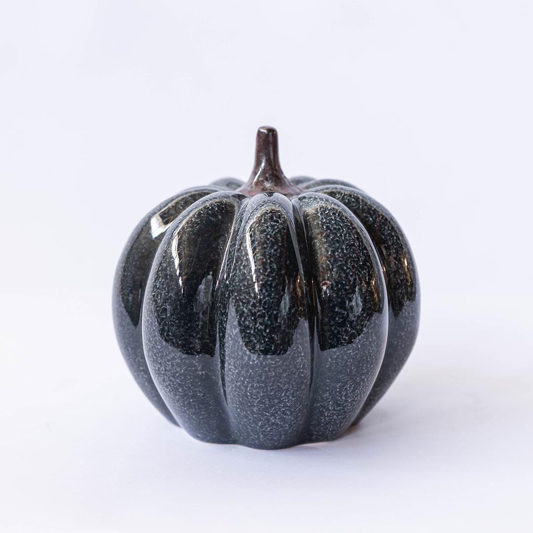 Ceramic pumpkin black