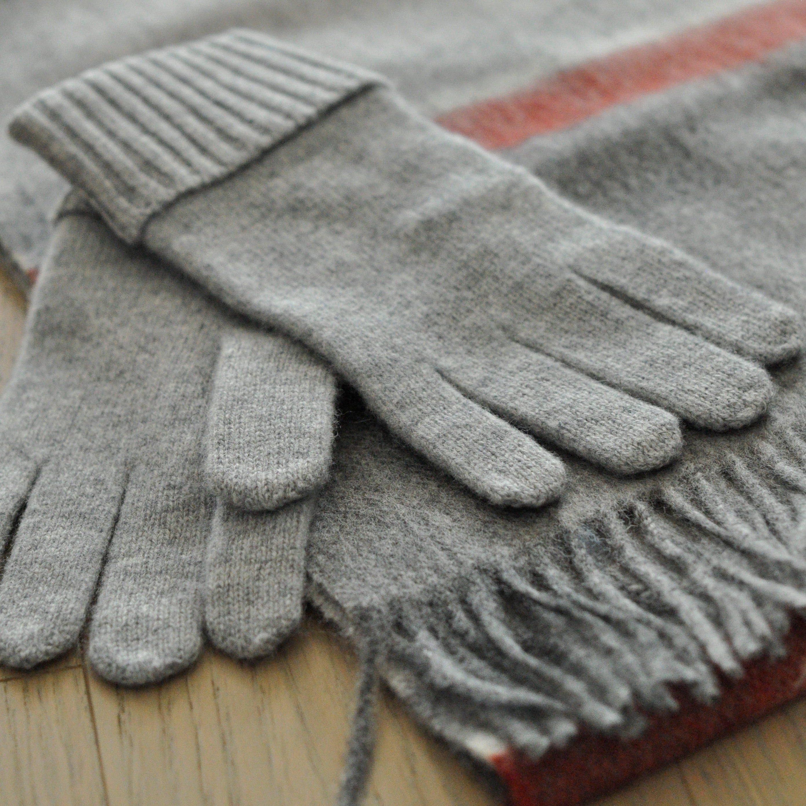 cashmere gloves