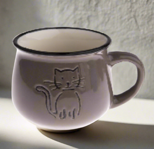 Ceramic mug with cat, oak brown