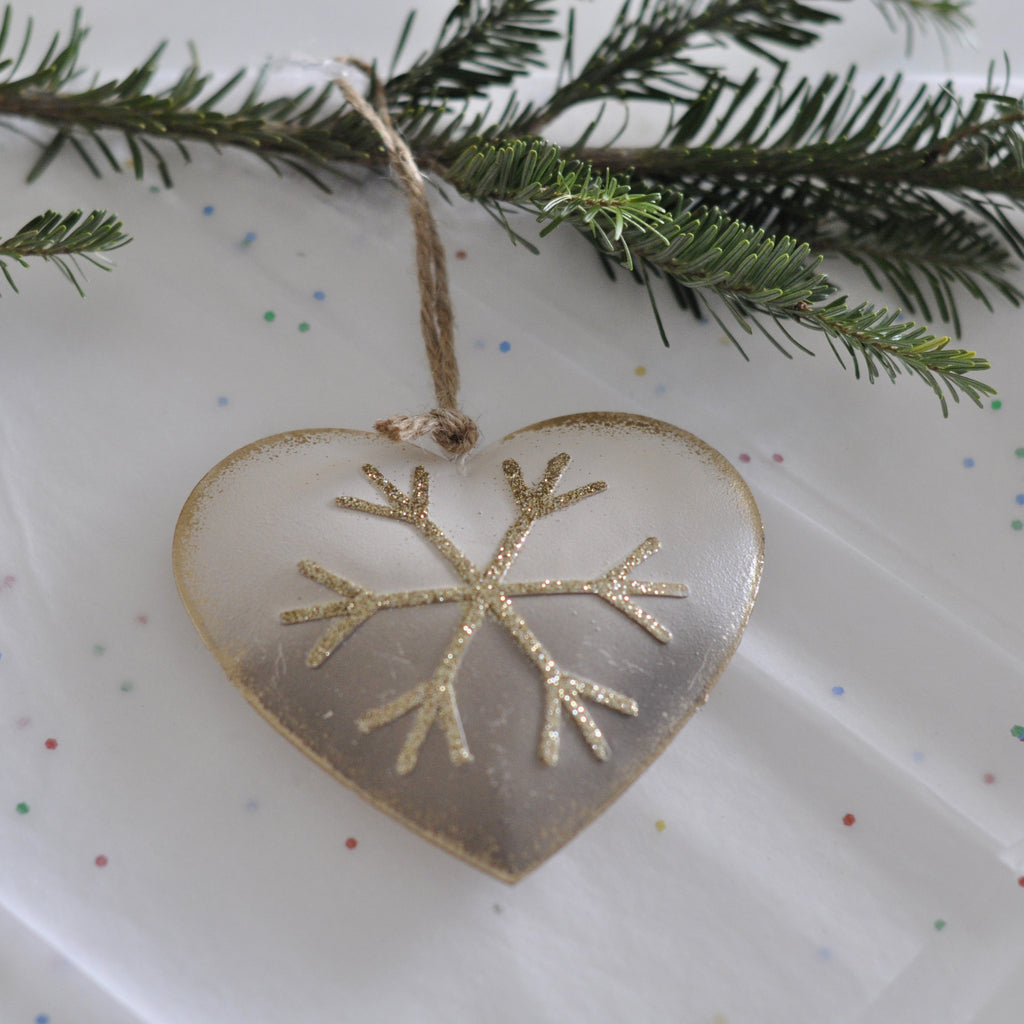 Gold METAL HEART ORNAMENT