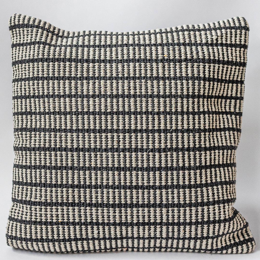 Knitted Cushion Cover