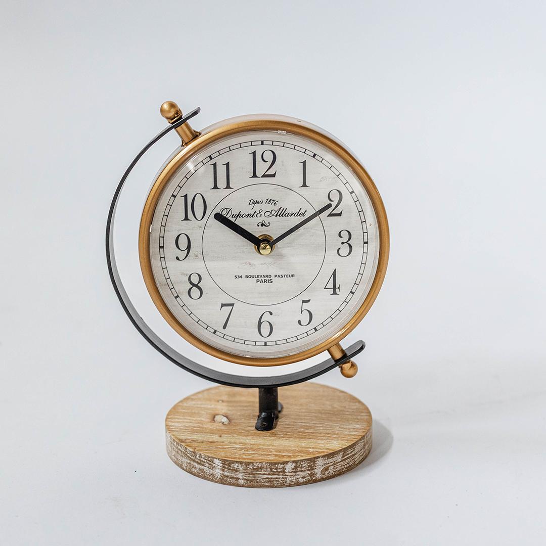 Spinning Wooden table clock