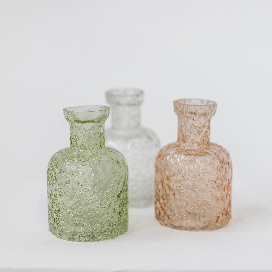 Glass bottle textured