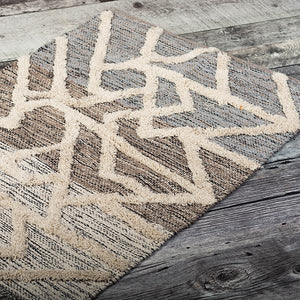 Rug With Fringe Pattern